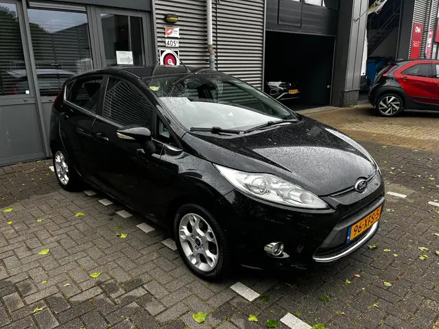 Ford Fiesta 1.25 Titanium 2012 Benzine 4