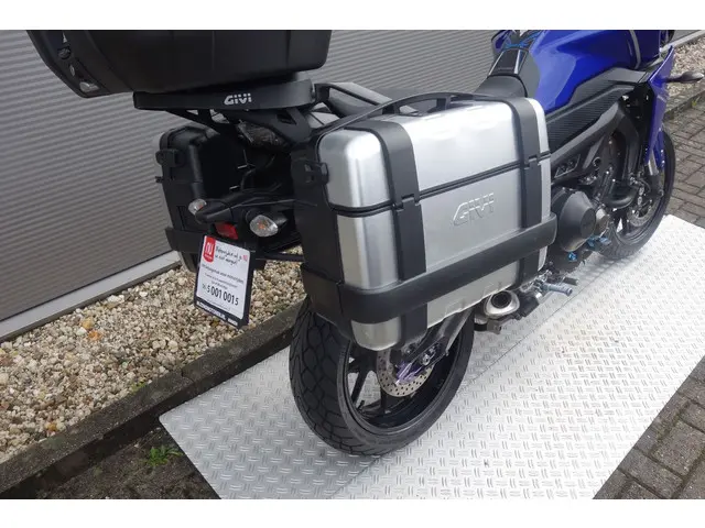 Yamaha TRACER 900 ABS 2017 Benzine 11
