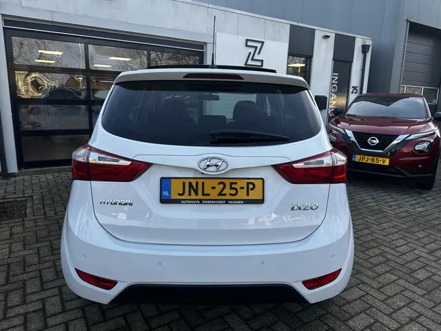 Hyundai ix20 1.4i Go! 2017 Benzine 9