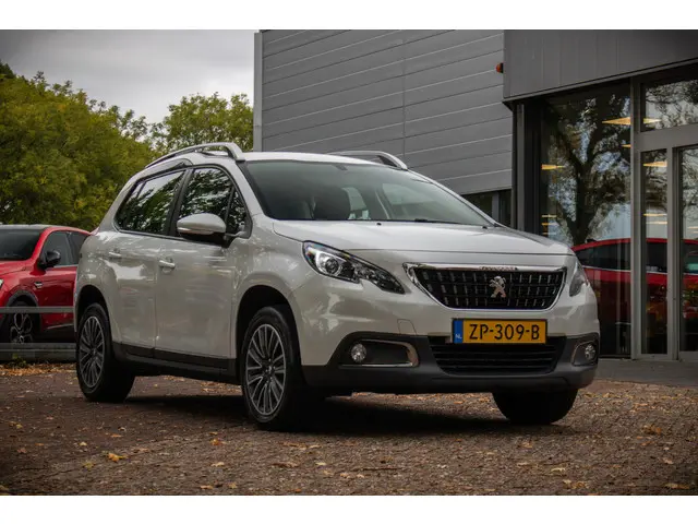 Peugeot 2008 1.2 PureTech Active 2019 Benzine 9