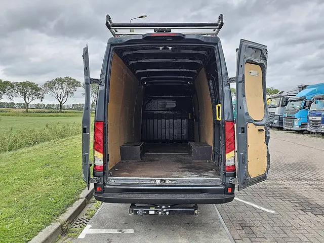 Iveco Daily 35C18 2023 Diesel 13