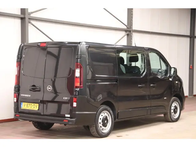 Opel Vivaro 2
