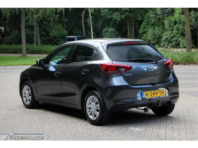 Mazda 2 2
