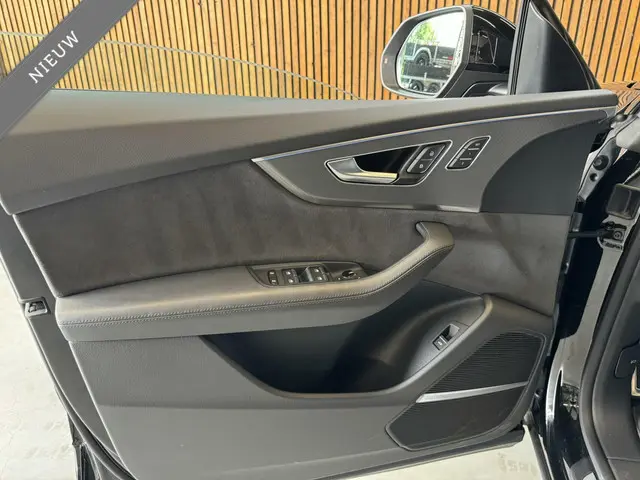 Audi RSQ8 4.0 TFSI RS Q8 quattro 2022 Benzine 28