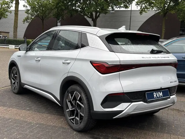 BYD ATTO 3 3