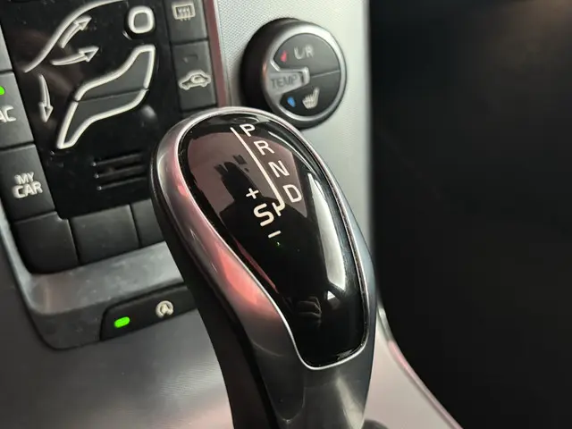 Volvo V40 Cross Country 1.5 T3 Nordic+ 2016 Benzine 34