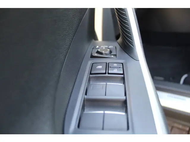 Toyota RAV4 2.5 Hybrid AWD Bi-Tone 2022 Hybride Benzine 23