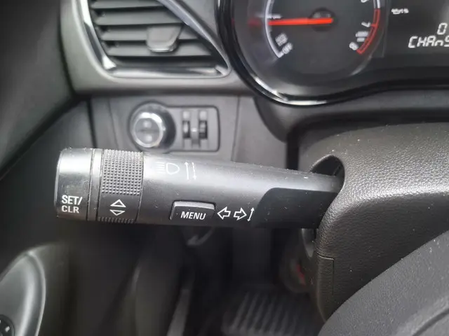 Opel KARL 1.0 Rocks Online Edition 2018 Benzine 17