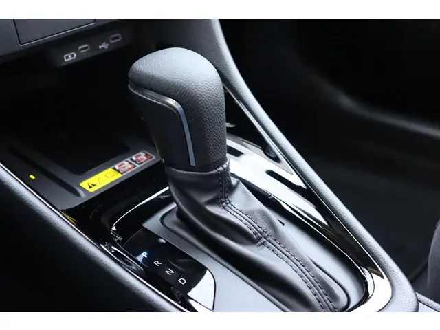 Toyota Yaris 1.5 Hybrid 115 Dynamic, 2025 Hybride Benzine 20