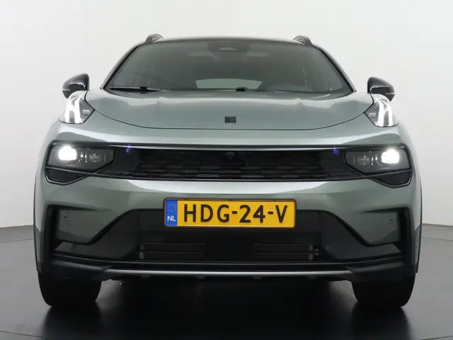 Lynk & Co 01 3