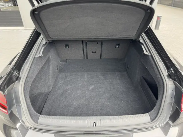 Volkswagen Arteon 2.0 TSI R-Line 2019 Benzine 12