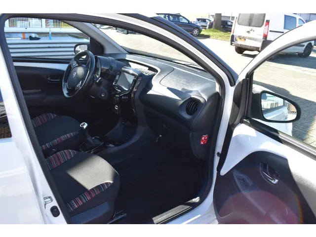Citroën C1 1.0 VTi Shine 2020 Benzine 9