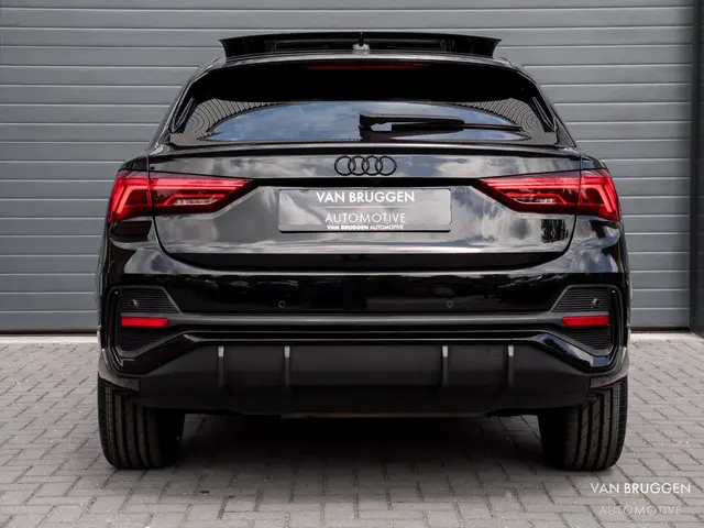 Audi Q3 Sportback 45 TFSI e S-Line 2022 Hybride Benzine 10