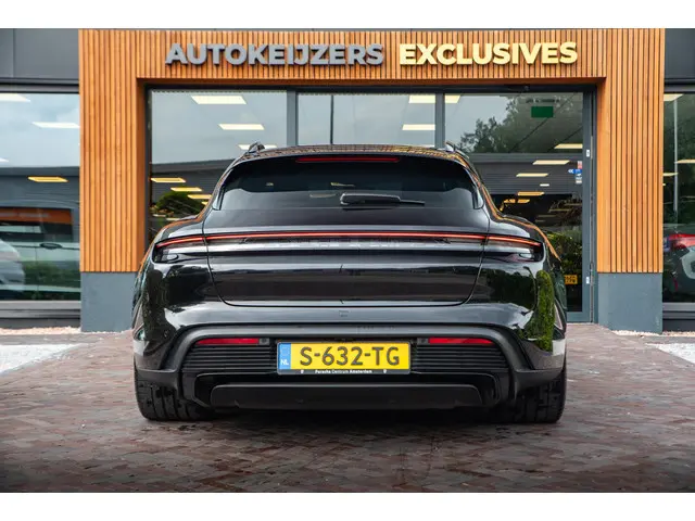 Porsche Taycan Sport Turismo GTS 93 kWh 2023 Elektrisch 6