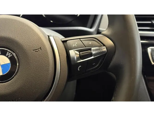 BMW X2 sDrive18i High Executive 2019 Benzine 25