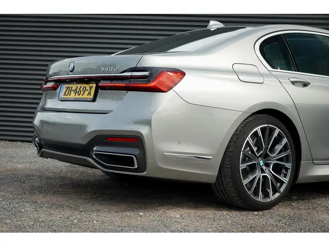 BMW 7 Serie 745e High Executive 2019 Hybride Benzine 22