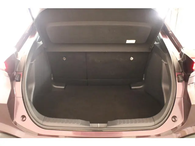 Toyota C-HR 1.8 Hybrid 140 Active 2024 Hybride Benzine 10