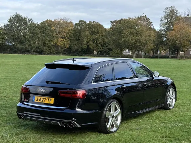 Audi A6 Avant 4.0 TFSI S6 2014 Benzine 6