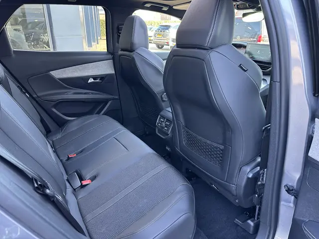 Peugeot 3008 1.6 HYbrid 225 PK GT 2023 Hybride Benzine 39