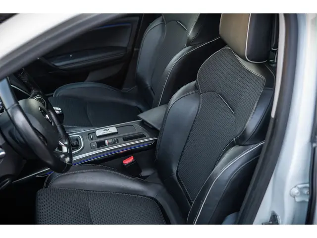 Renault Mégane TCe 130 Bose 2016 Benzine 18