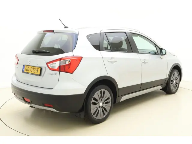 Suzuki S-Cross SX4 1.6 Exclusive 2015 Benzine 2
