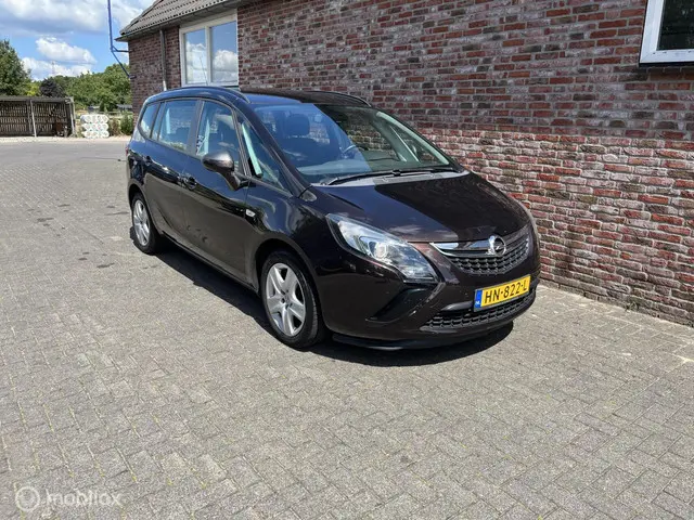 Opel Zafira Tourer 1.4 Cosmo 2012 Benzine 17