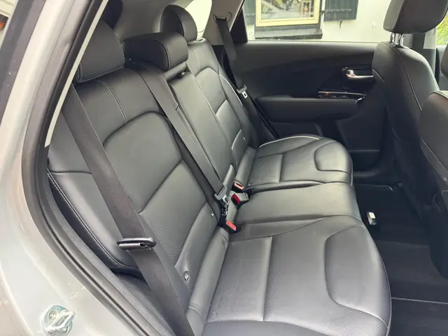 Kia e-Niro ExecutiveLine 64 kWh 2019 Elektrisch 16