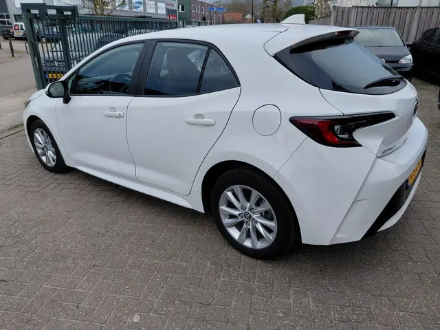 Toyota Corolla 2