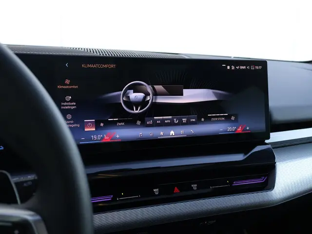 BMW 5 Serie Touring 530e 2024 Hybride Benzine 38