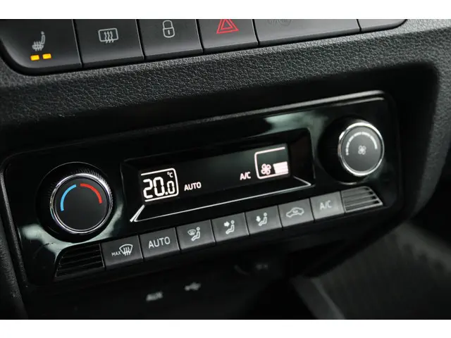 Škoda Fabia 1.2 TSI JOY zeer nette staat 2016 Benzine 20