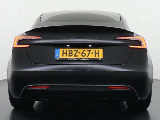 Tesla Model 3 Performance AWD 78 kWh 2025 Elektrisch 6
