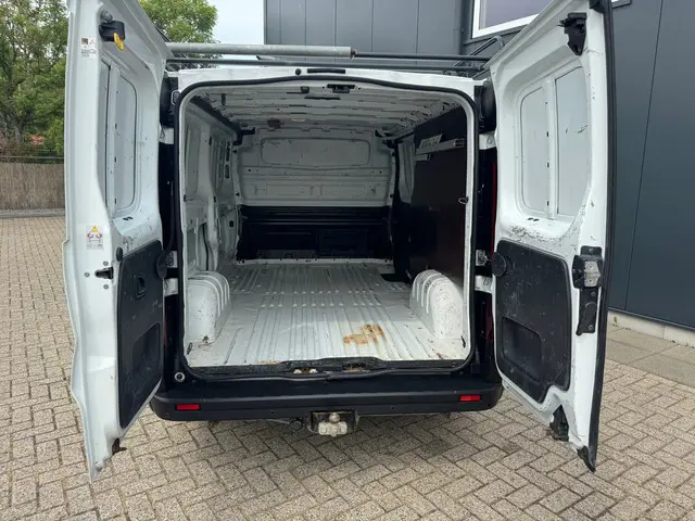 Nissan NV300 * L2H1 * Airco * Trekhaak * Imperiaal * 2019 Diesel 13