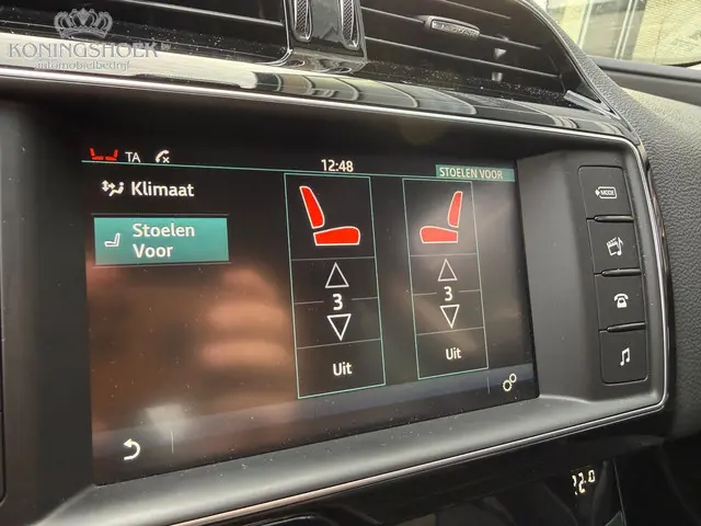 Jaguar XE 2.0t AWD Portfolio 2018 Benzine 27