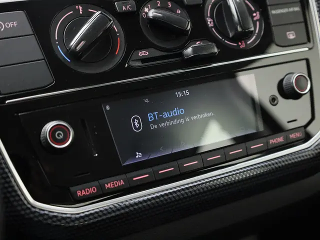 Volkswagen up! 1.0/60PK BMT move up! 2019 Benzine 18