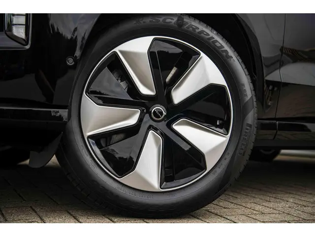 Volvo EX90 Single Motor Plus 7p. 104 kWh 2025 Elektrisch 32