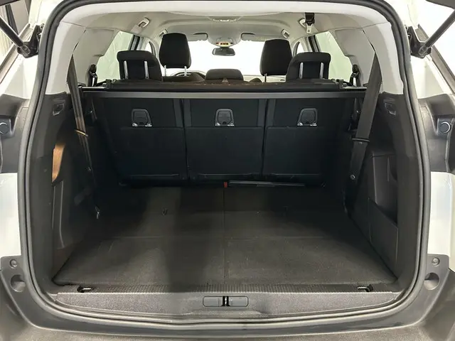 Peugeot 5008 1.2 PureTech Allure 2020 Benzine 30