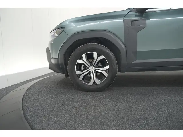 Dacia Duster Mild Hybrid 130 Expression 2025 Benzine 18