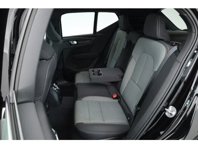 Volvo XC40 T4 Recharge Core 2023 Hybride Benzine 23