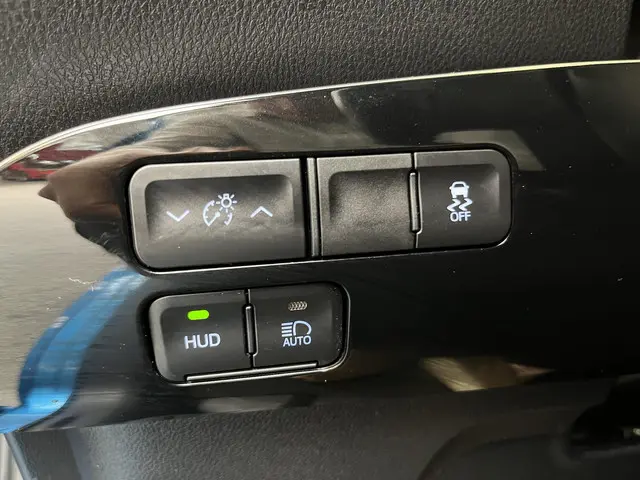 Toyota Prius 1.8 Dynamic 2019 Hybride Benzine 29
