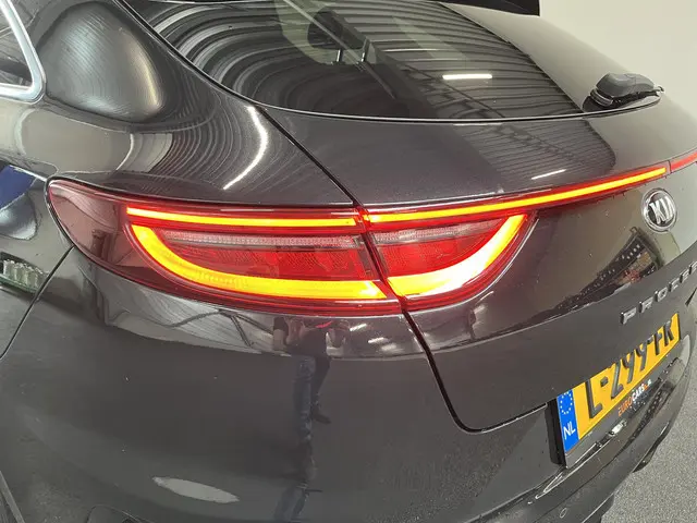 Kia ProCeed 1.5 T-GDi MHEV GT-Line Edition 2021 Benzine 38