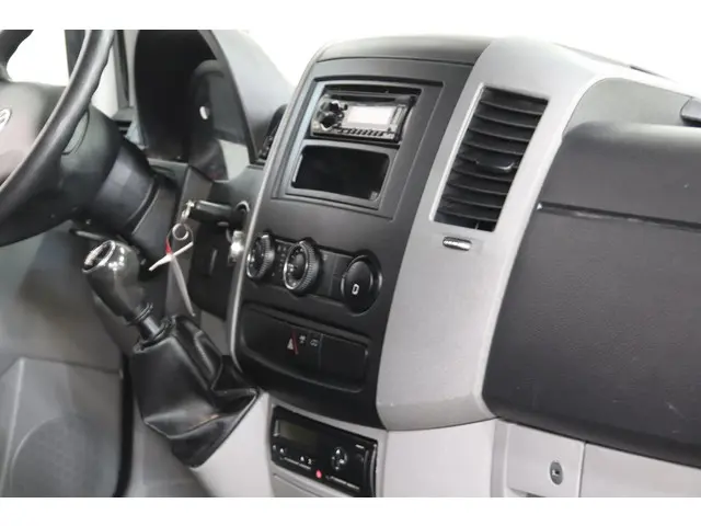 Volkswagen Crafter 46 2.0 TDI BE TREKKER 2015 Diesel 8