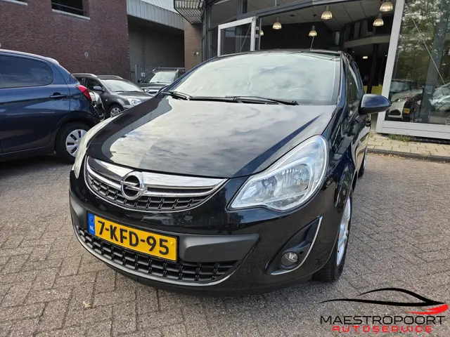 Opel Corsa 1.4-16V 2013 Benzine 2