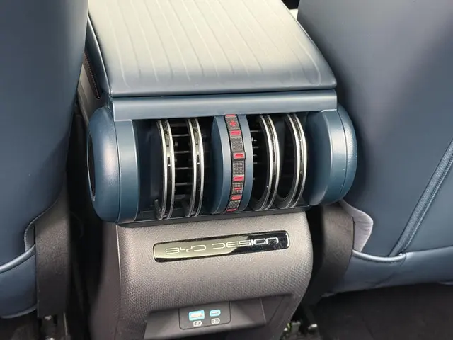 BYD ATTO 3 Comfort 60 kWh 2023 Elektrisch 22