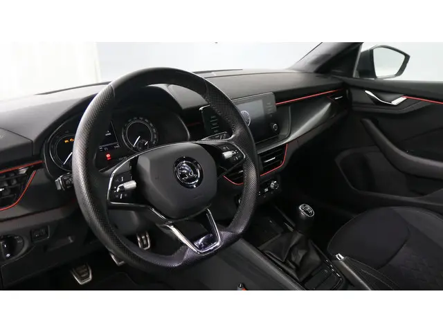 Škoda Scala 1.0 TSI 110pk Sport Business 2023 Benzine 17