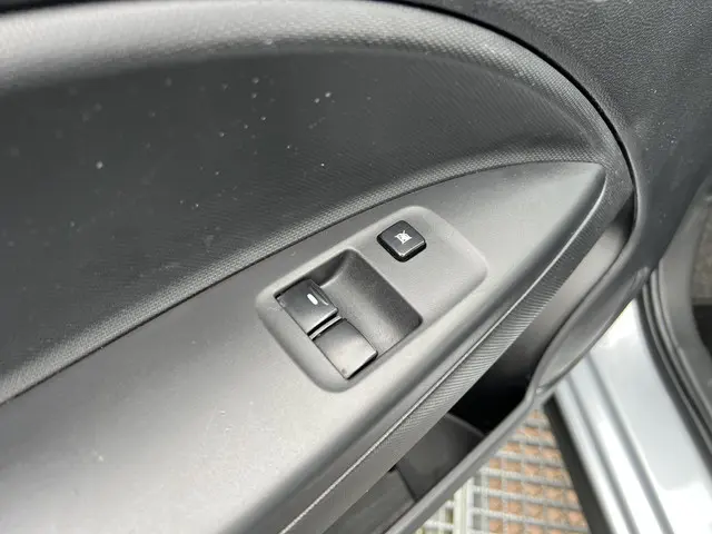 Mitsubishi Space Star 1.2 Connect+ 2024 Benzine 20