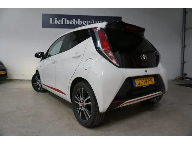 Toyota Aygo 1.0 VVT-i x-sport 2016 Benzine 4