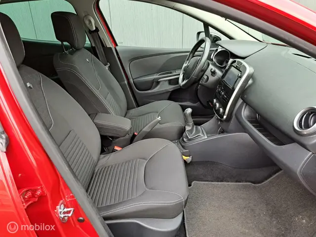 Renault Clio 0.9 TCe Eco2 Limited 2016 Benzine 14