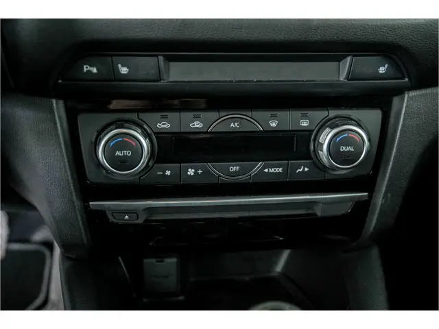 Mazda 6 Sportbreak 2.0 SkyActiv-G 165 TS+ 2016 Benzine 33