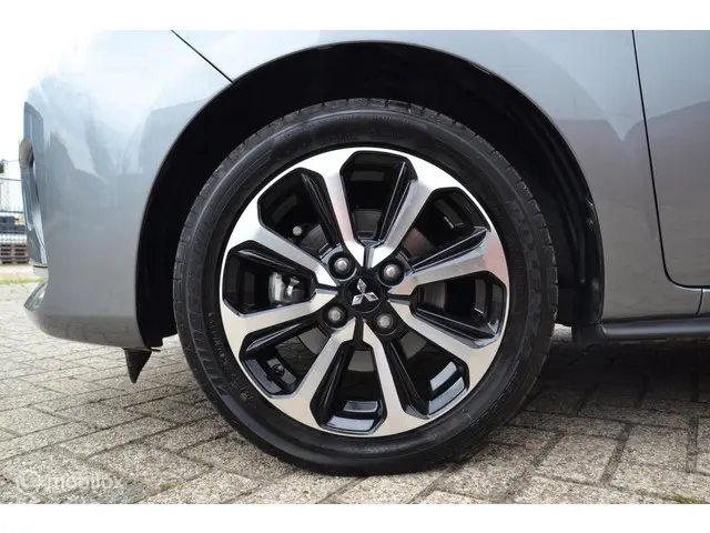 Mitsubishi Space Star 1.2 Instyle 2020 Benzine 28