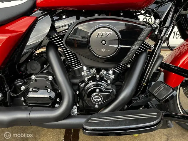 Harley-Davidson Street Glide 117 FLHX 2024 Benzine 5
